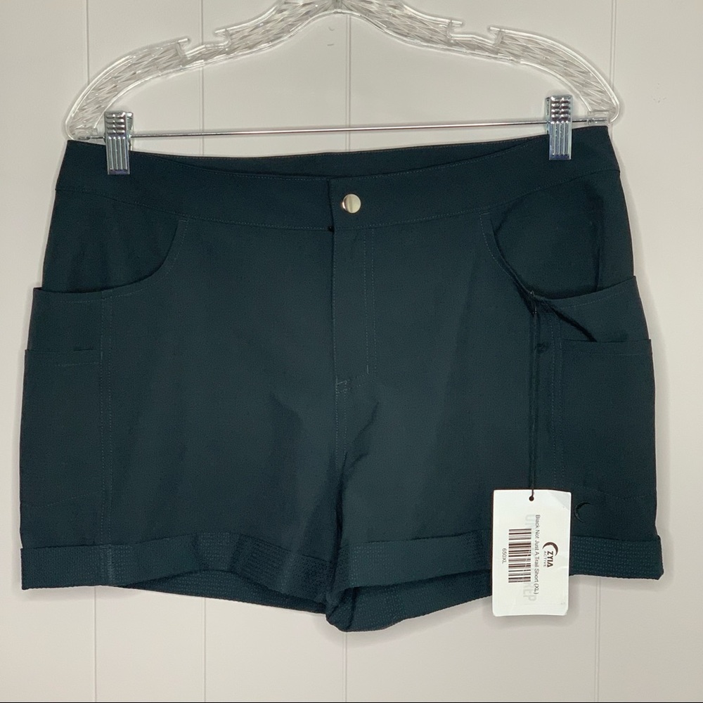 Zyia not just a trail shorts